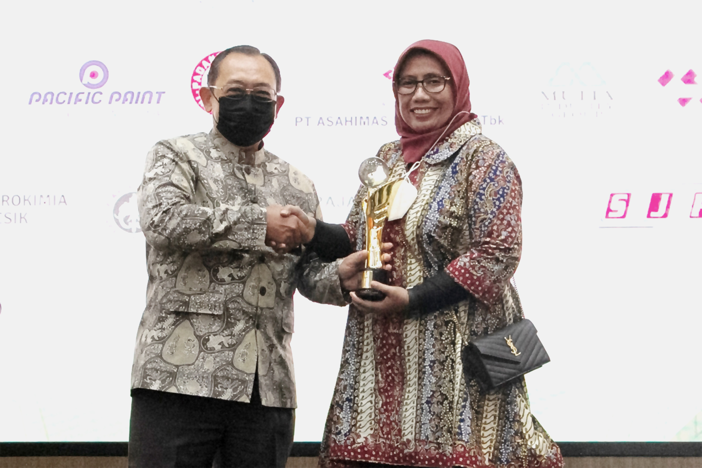 Delapan Pabrik SIG Raih Penghargaan Industri Hijau 2022 Kategori Kinerja Terbaik dari Kementerian Perindustrian