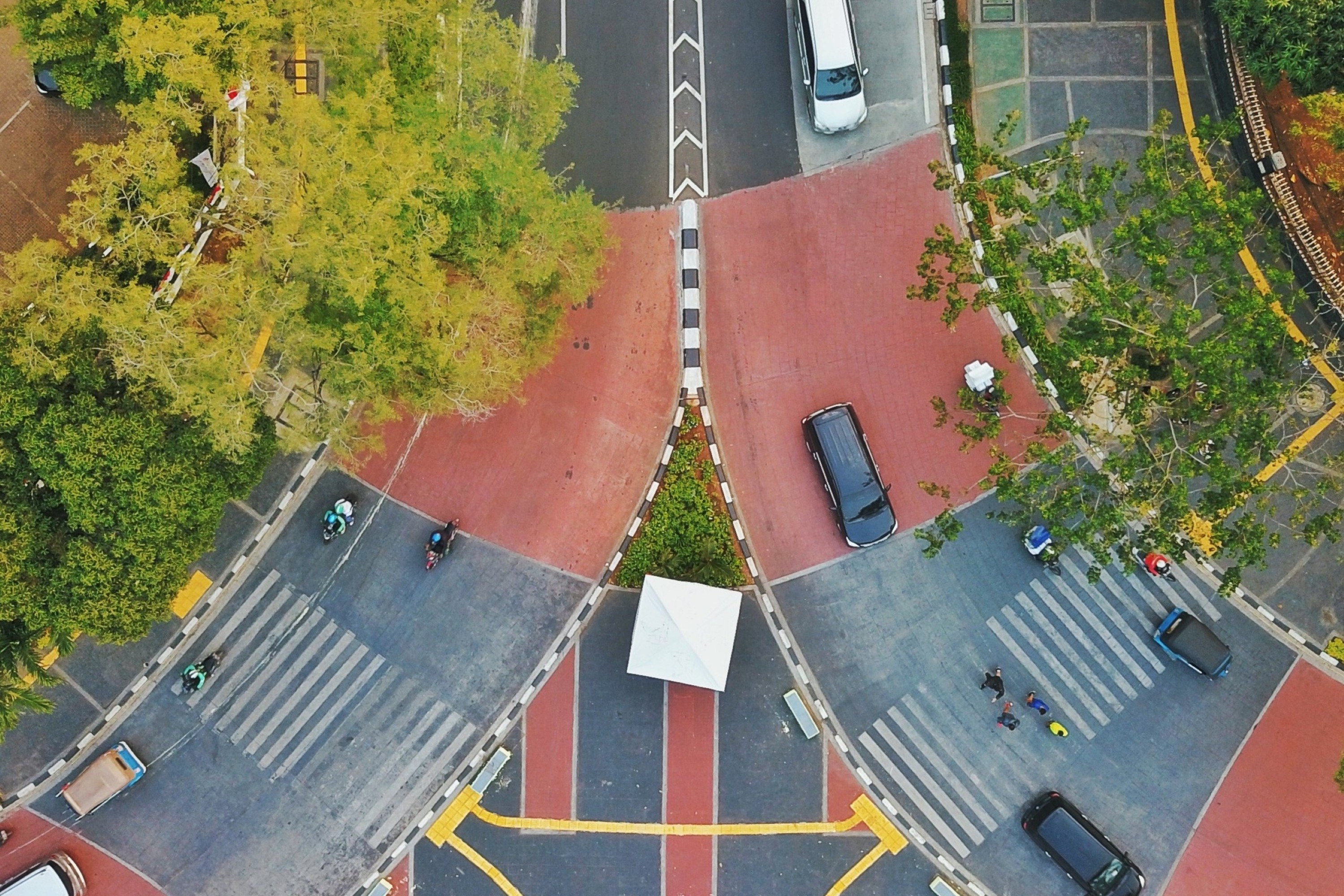 Berdaya Serap Tinggi untuk Atasi Limpasan Air, Beton Berpori SIG Jadi Solusi Optimalisasi Ruang Terbuka Hijau