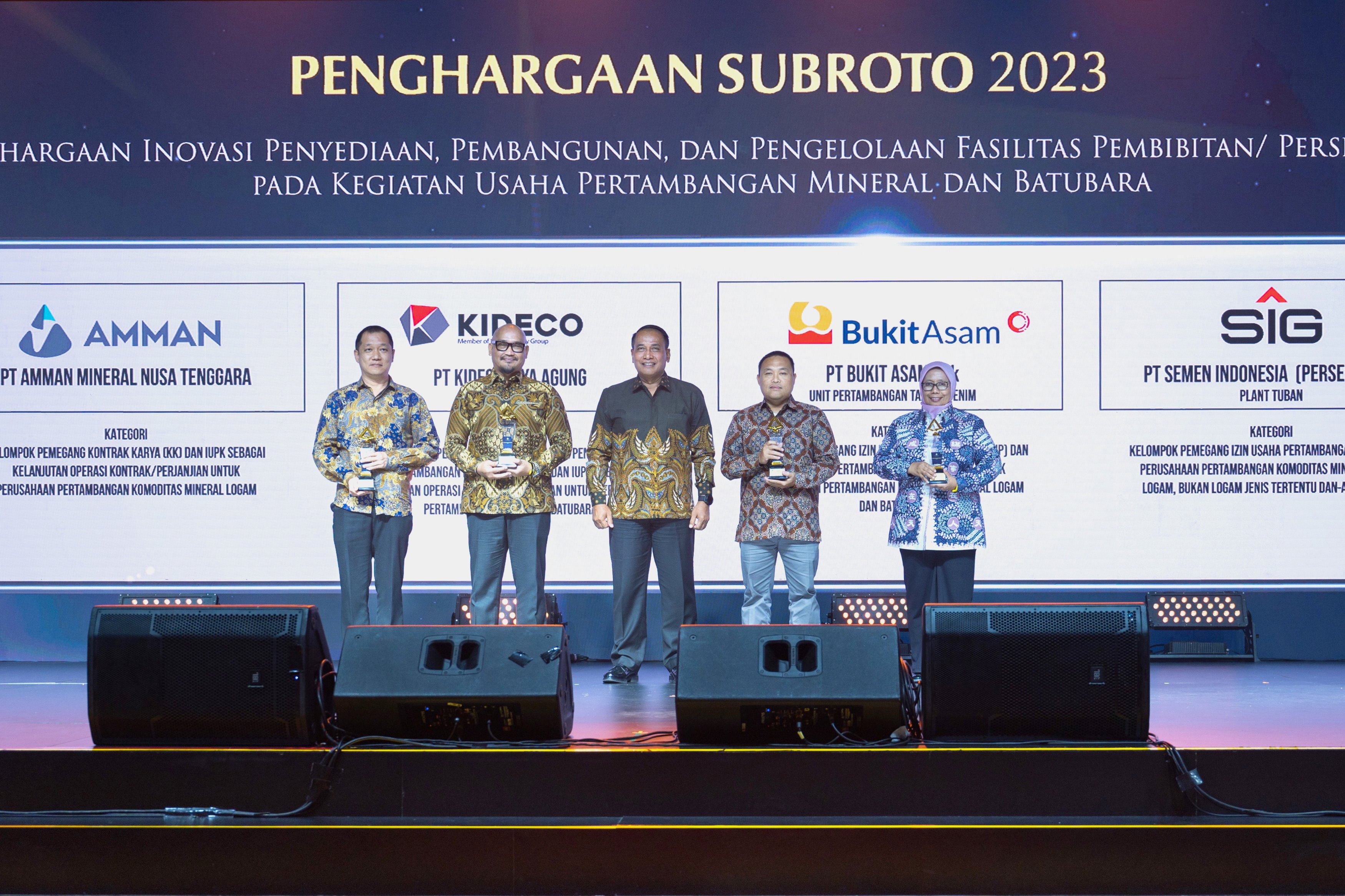 SIG dan Semen Padang Meraih Subroto Award 2023 atas Inovasi di Lahan Reklamasi  dan Pemberdayaan Masyarakat Secara Berkelanjutan
