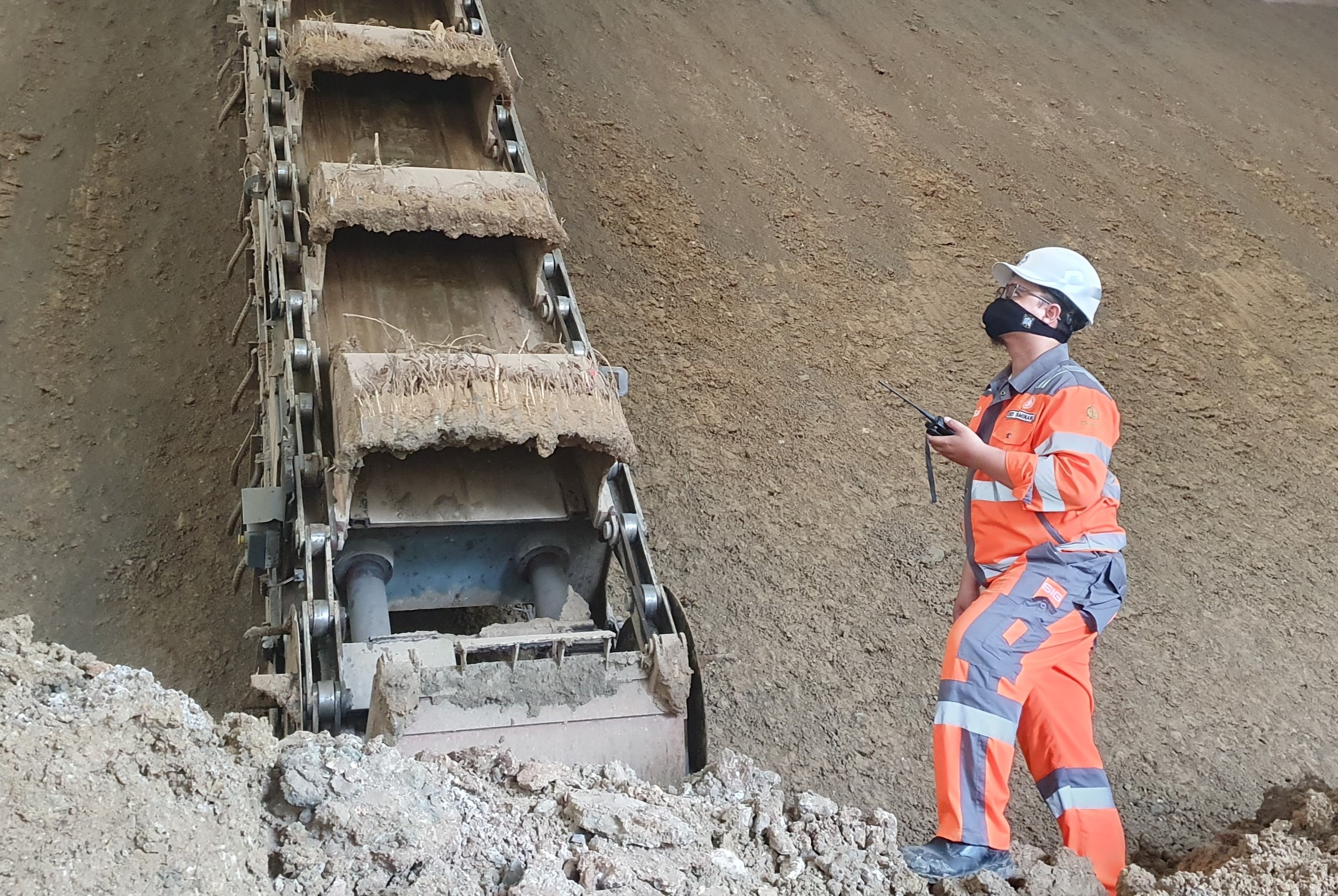Pertama di Industri Semen, Produksi White Clay di SIG Raih Hak Paten dari Kemenkumham