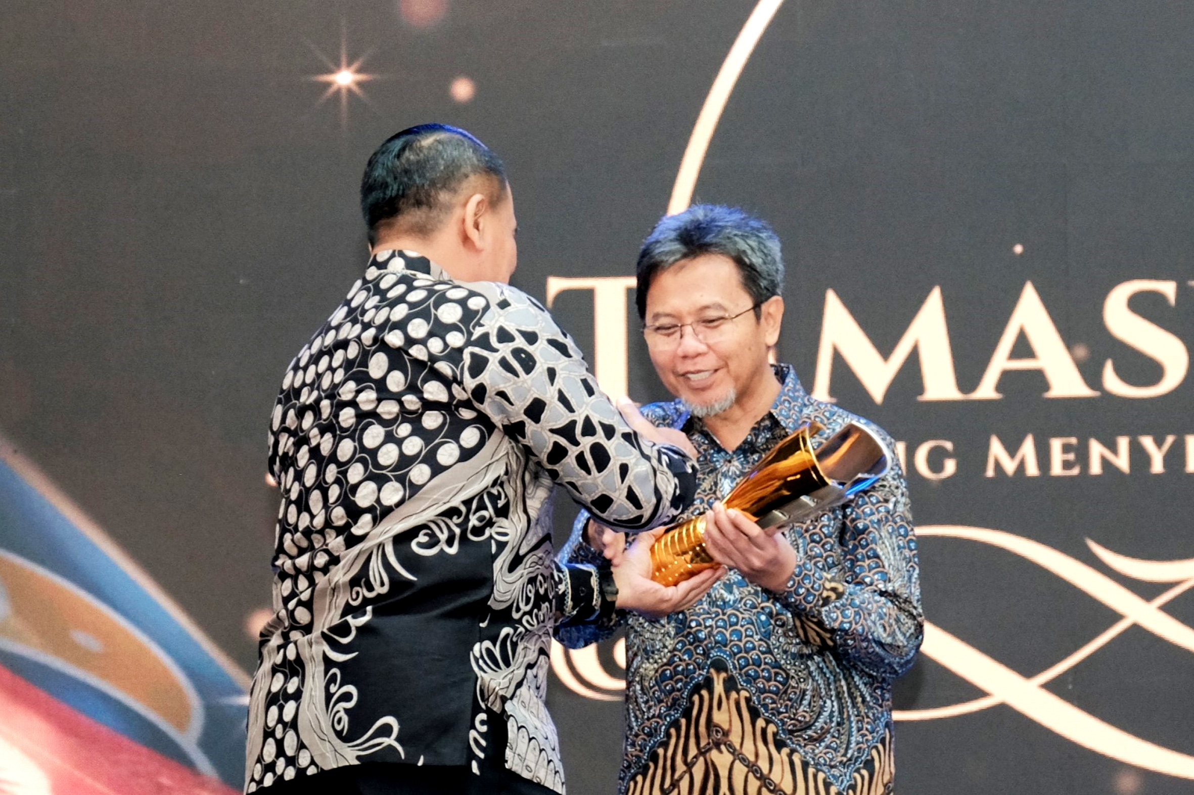 SIG Raih Tiga Penghargaan Kinerja Terbaik  Pengembangan dan Pemberdayaan Masyarakat dari Kementerian ESDM