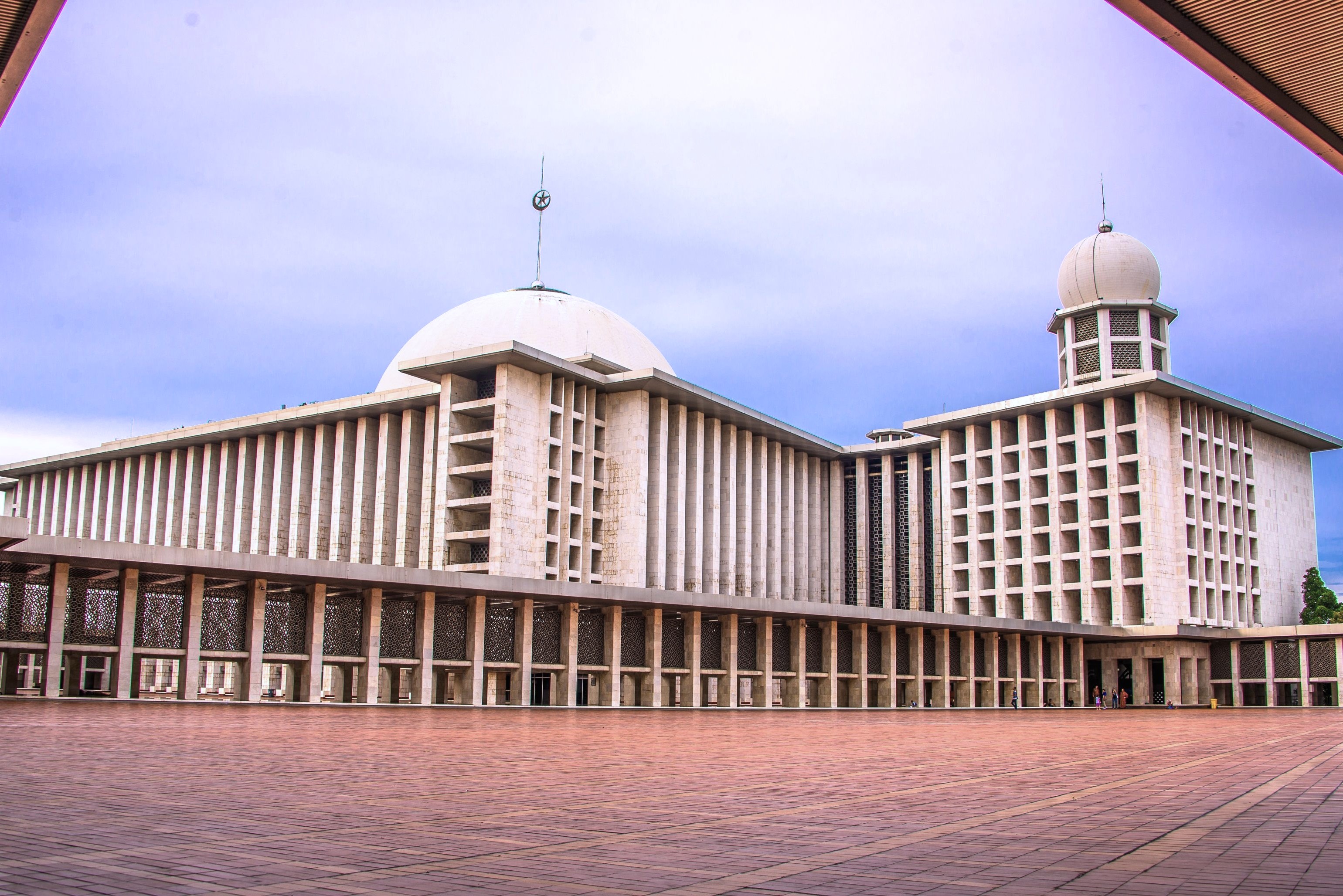 Jadi Tempat Ibadah Favorit Saat Ramadan, Masjid Istiqlal Buktikan Komitmen SIG dalam Membangun Negeri