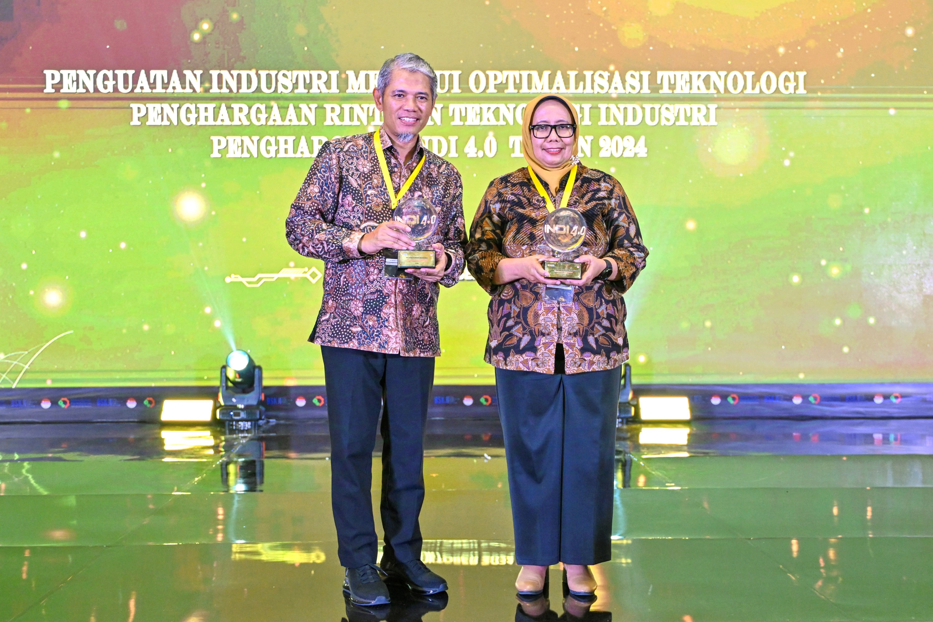 Terapkan Teknologi Berbasis Industry 4.0, SIG Raih Dua Penghargaan INDI 4.0 Tahun 2024 dari Kementerian Perindustrian