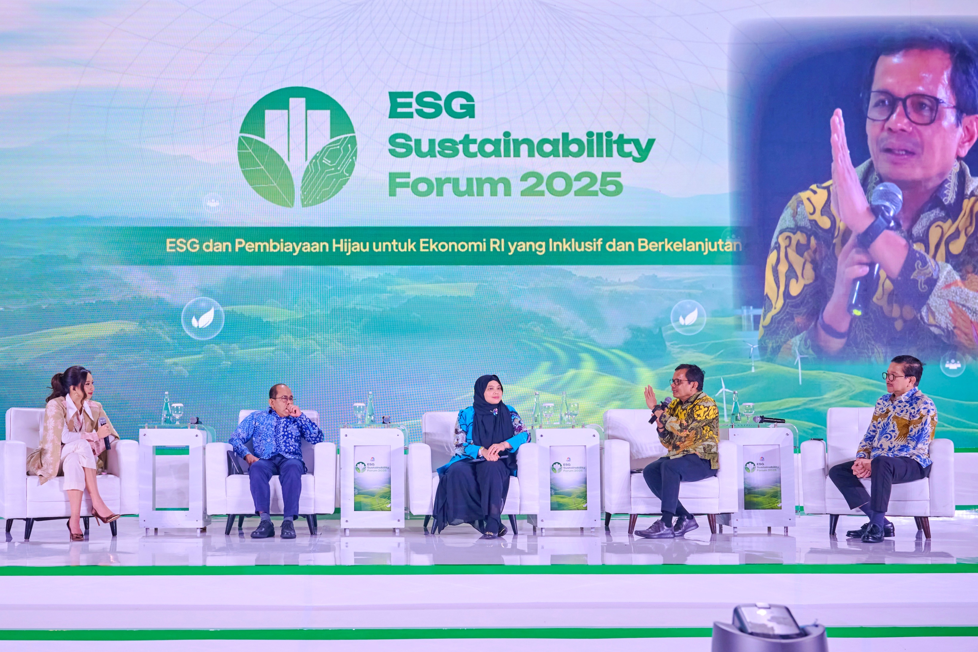 Dukung Inovasi Semen Hijau SIG, Hashim Djojohadikusumo Yakin Program 3 Juta Rumah Akan Bantu Atasi Oversupply Semen