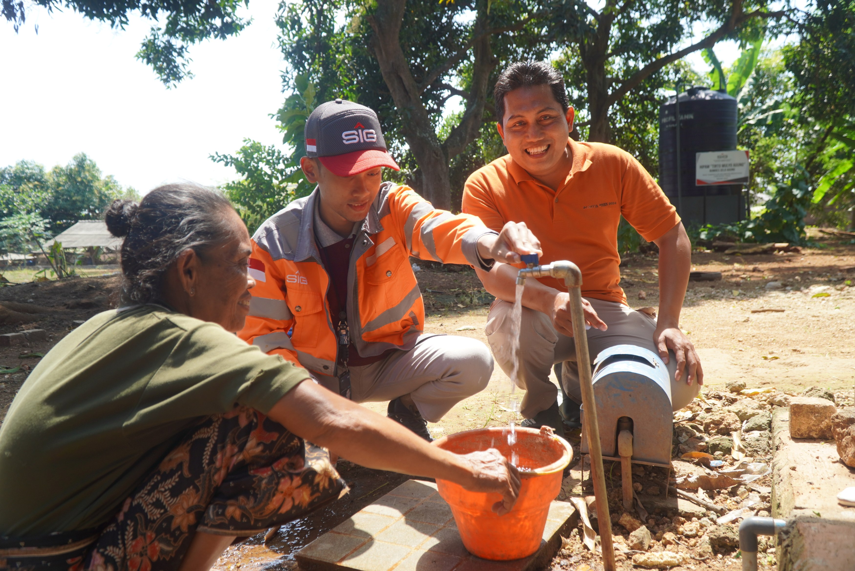 SIG Bangun Sarana dan Prasarana Air Bersih, Warga Desa Tuwiri Kulon, Tuban, Kini Tak Lagi Andalkan Air Hujan
