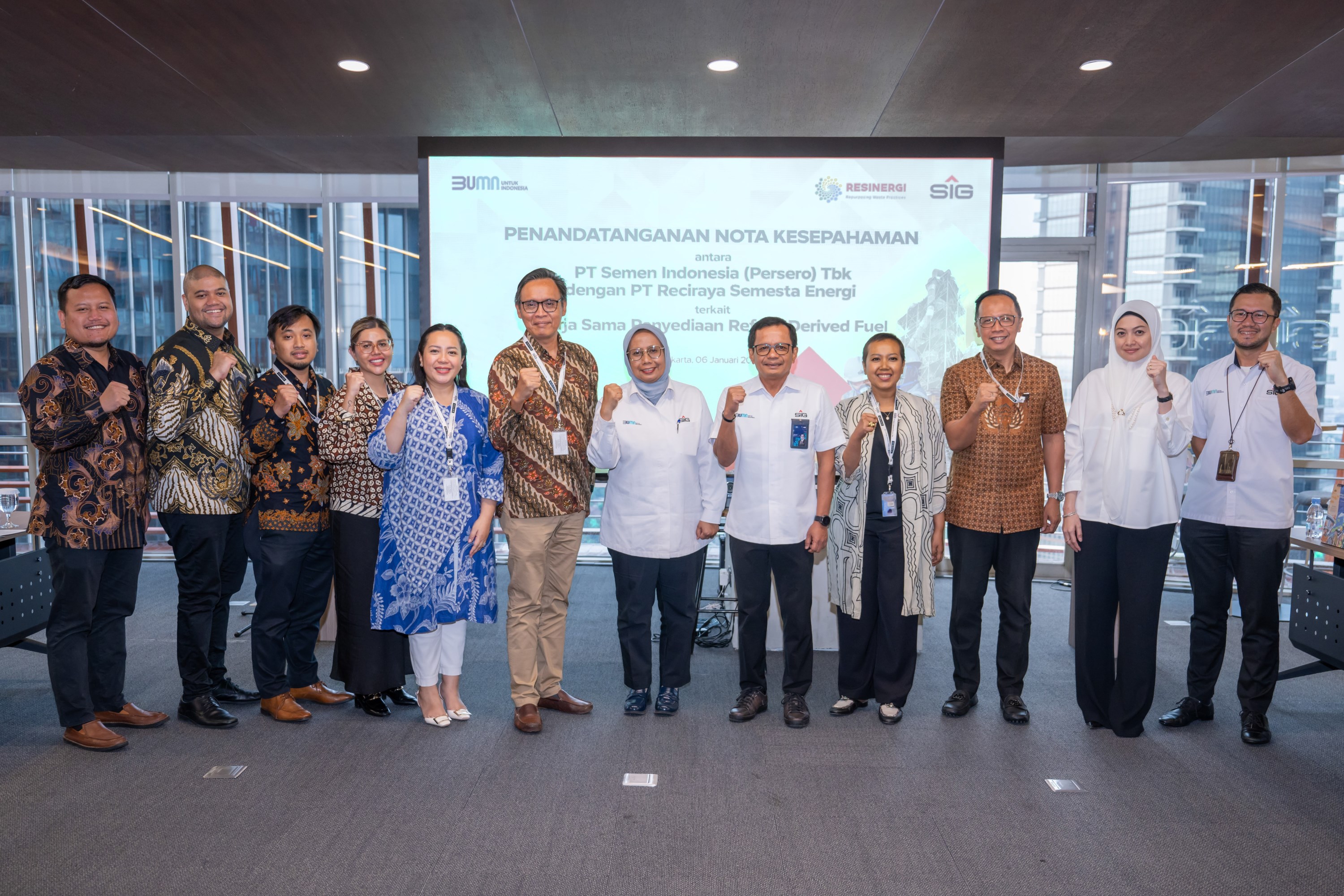 SIG Gandeng Resinergi untuk Tingkatkan Penggunaan Bahan Bakar Alternatif dari Sampah Perkotaan