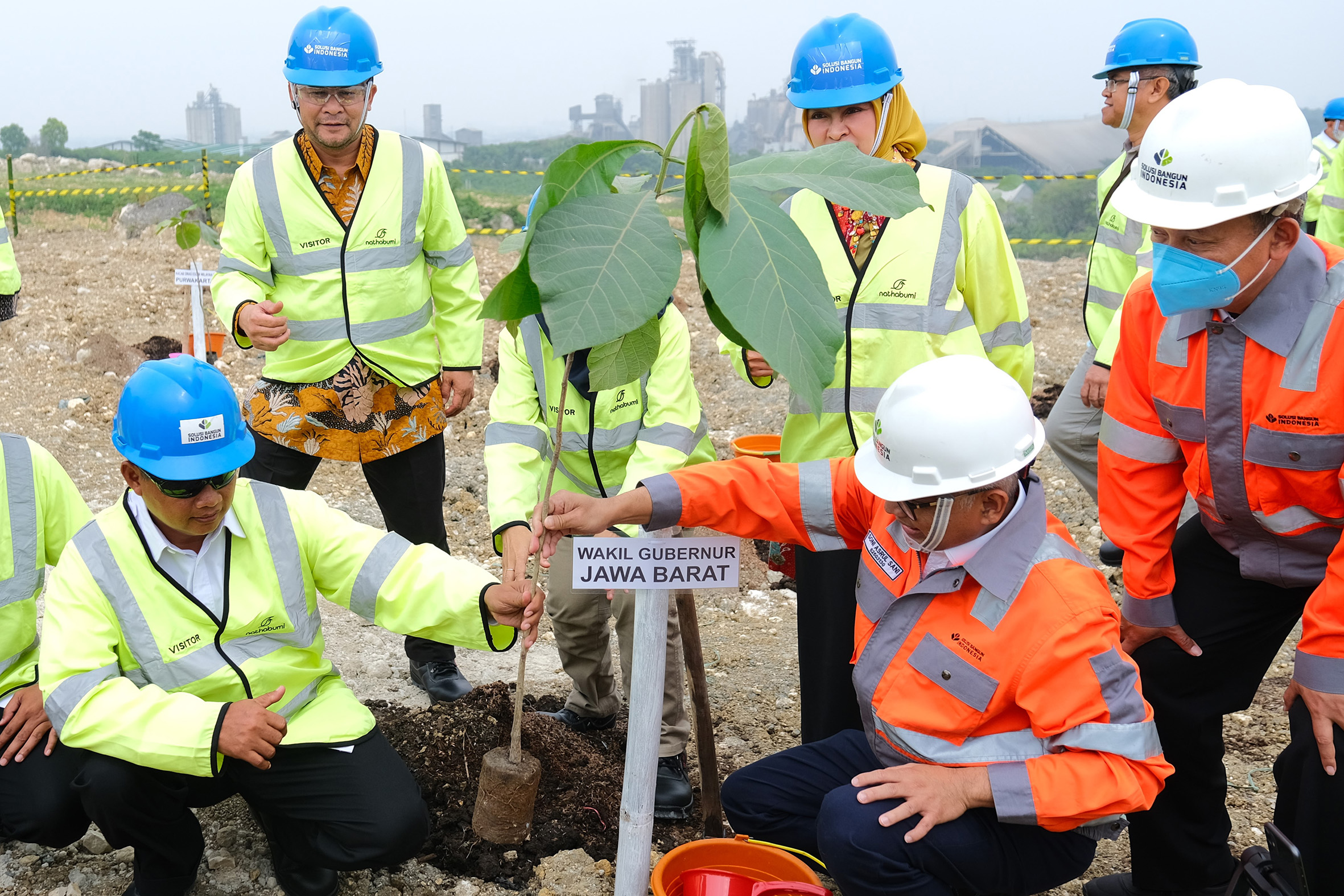 Kandidat Proper Emas, Pabrik SBI Narogong jadi Tujuan Studi Banding Praktik Pertambangan Berkelanjutan Kepala Daerah se-Jawa Barat