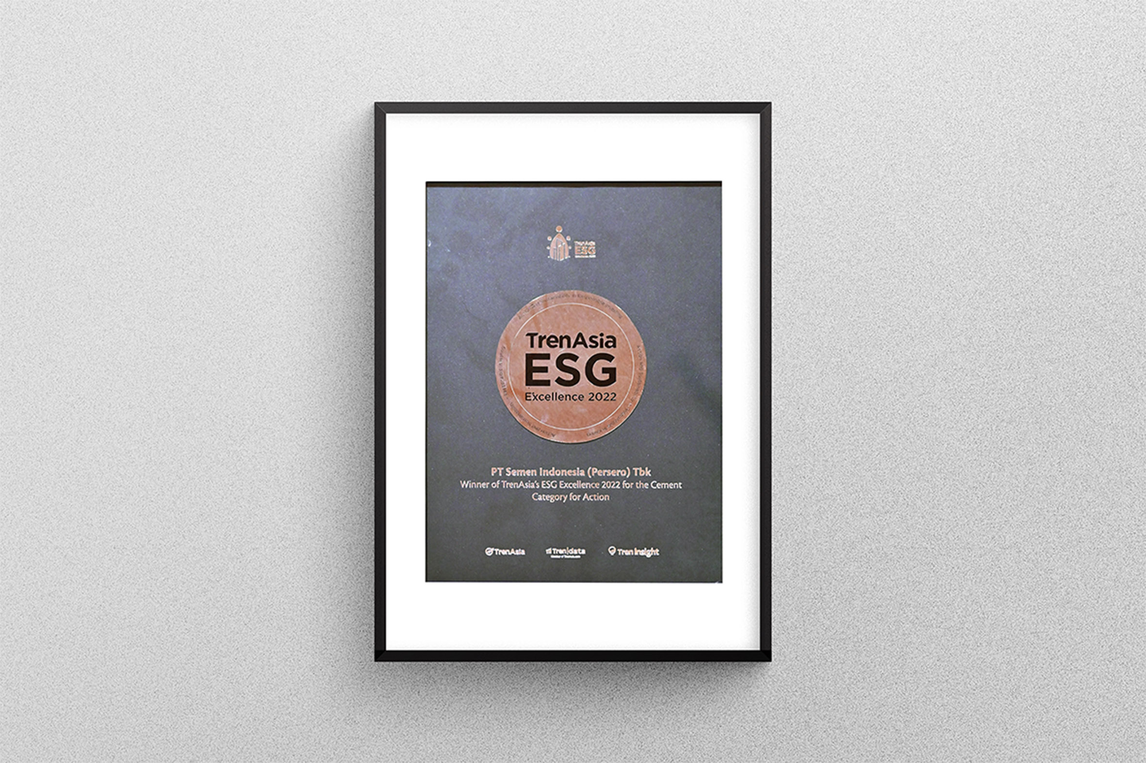 SIG Raih Penghargaan TrenAsia ESG Excellence Awards 2022 dari TrenAsia.Com